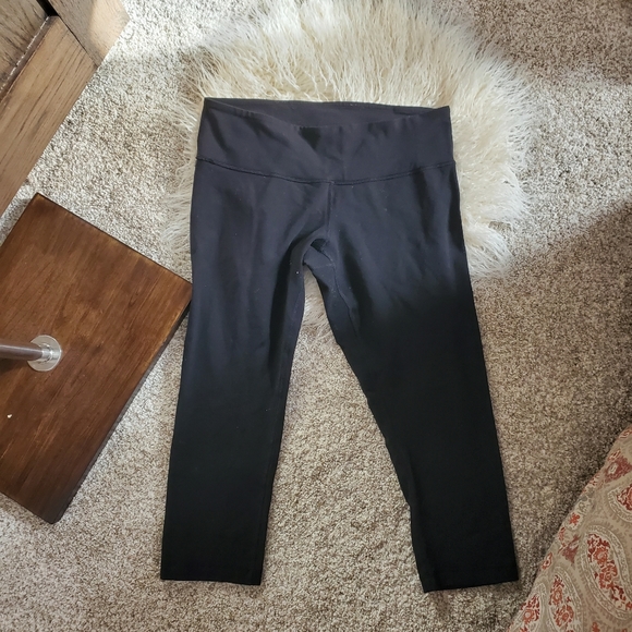 Lululemon Wunder Under Crop - Picture 4 of 4